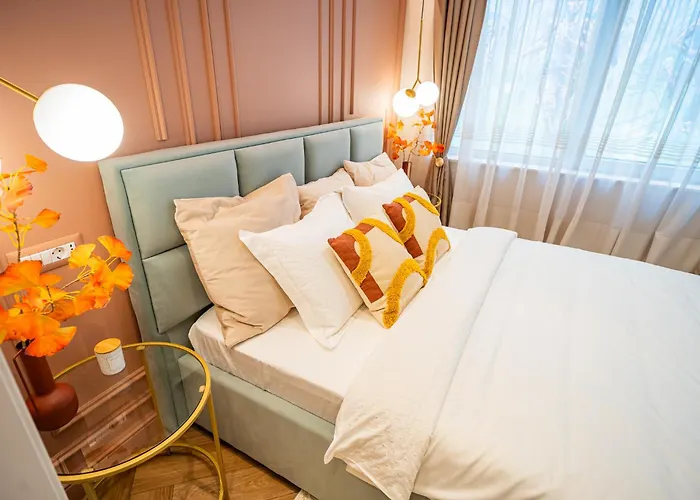 Victoriei Emerald & Pink Gems - Designer Apartments