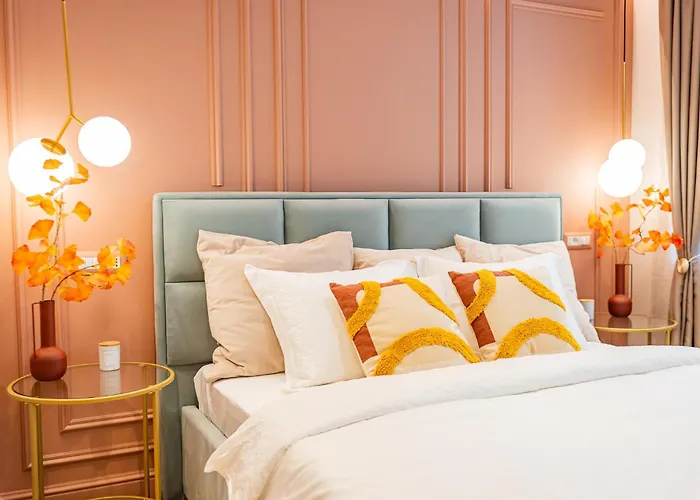 Victoriei Emerald & Pink Gems - Designer Apartments