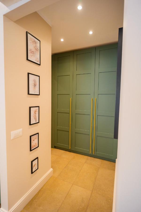 Apartment Victoriei Emerald & Pink Gems - Designer Bucharest