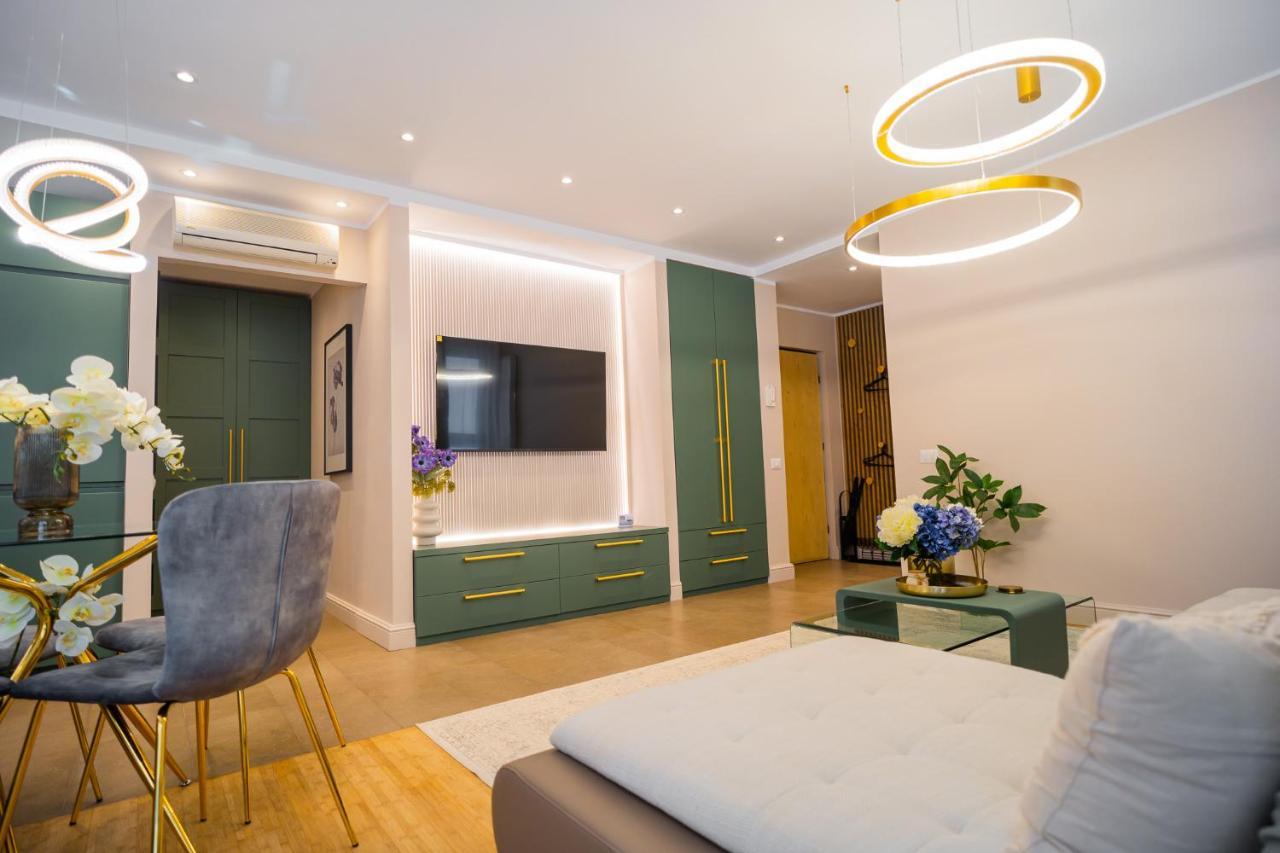 Apartment Victoriei Emerald & Pink Gems - Designer Bucharest