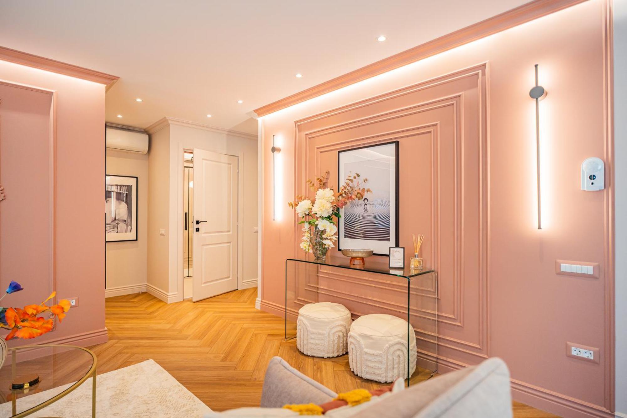 Victoriei Emerald & Pink Gems - Designer Apartment *