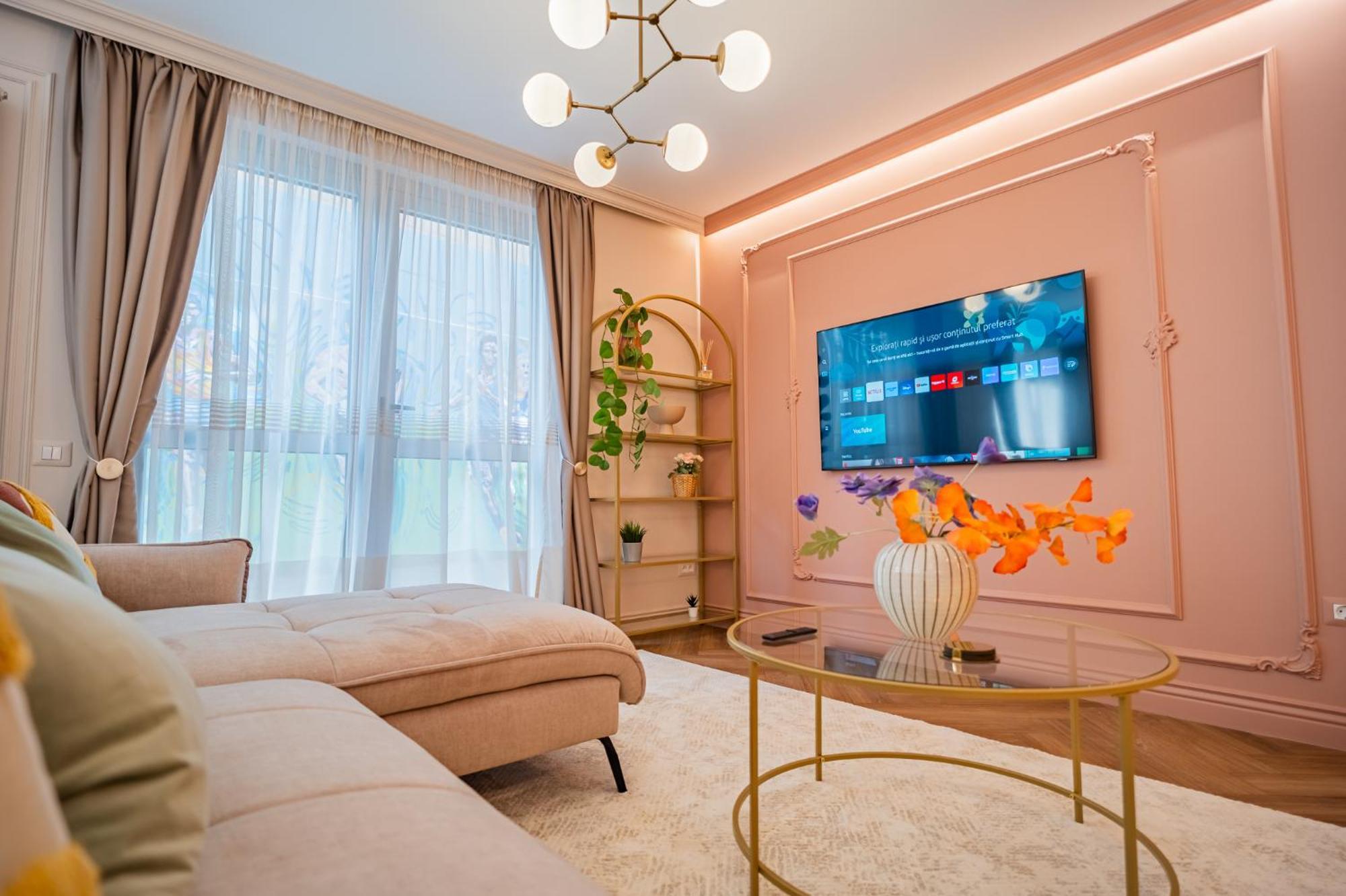 Victoriei Emerald & Pink Gems - Designer Apartment Bucharest