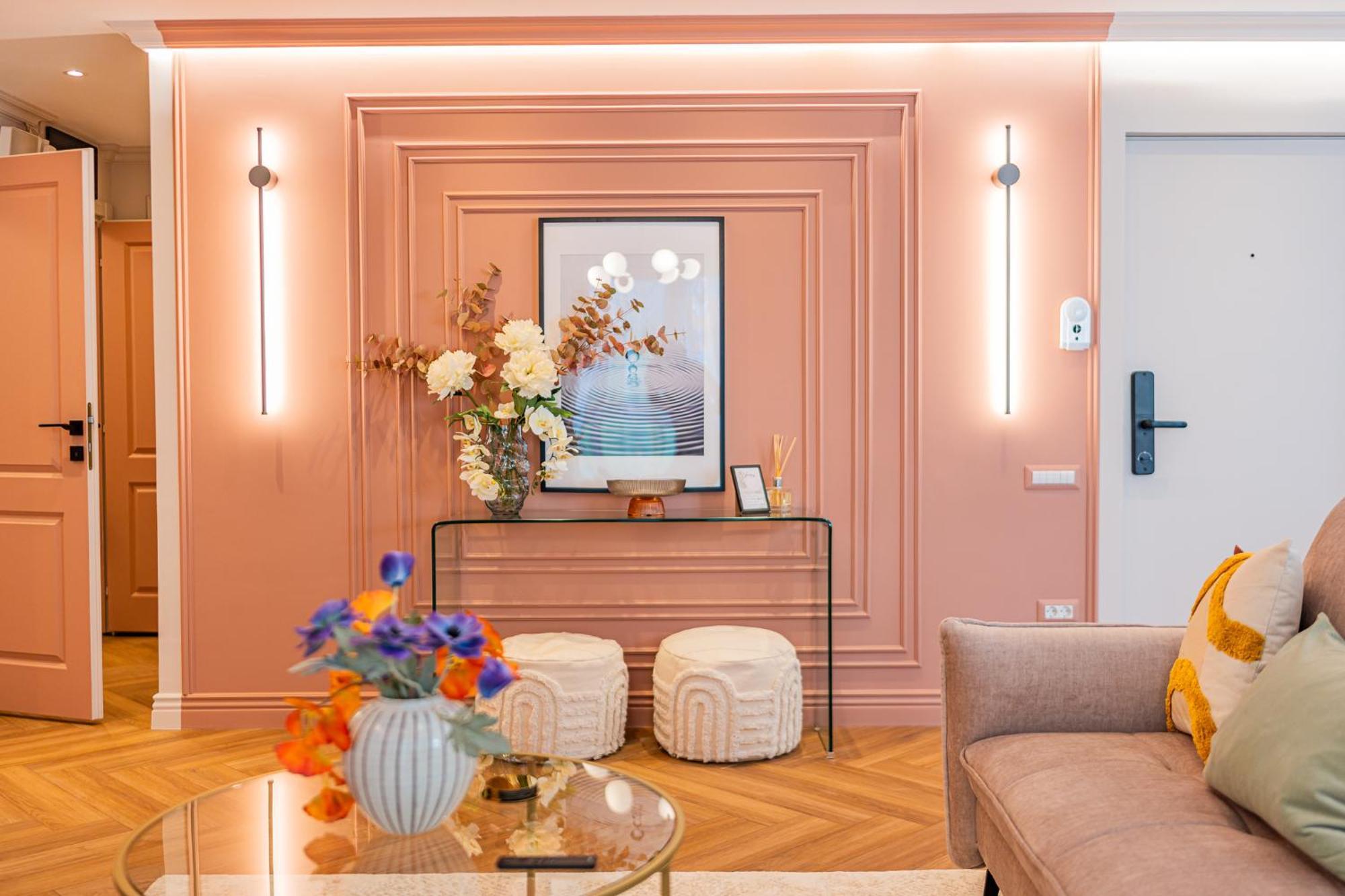 Apartment Victoriei Emerald & Pink Gems - Designer